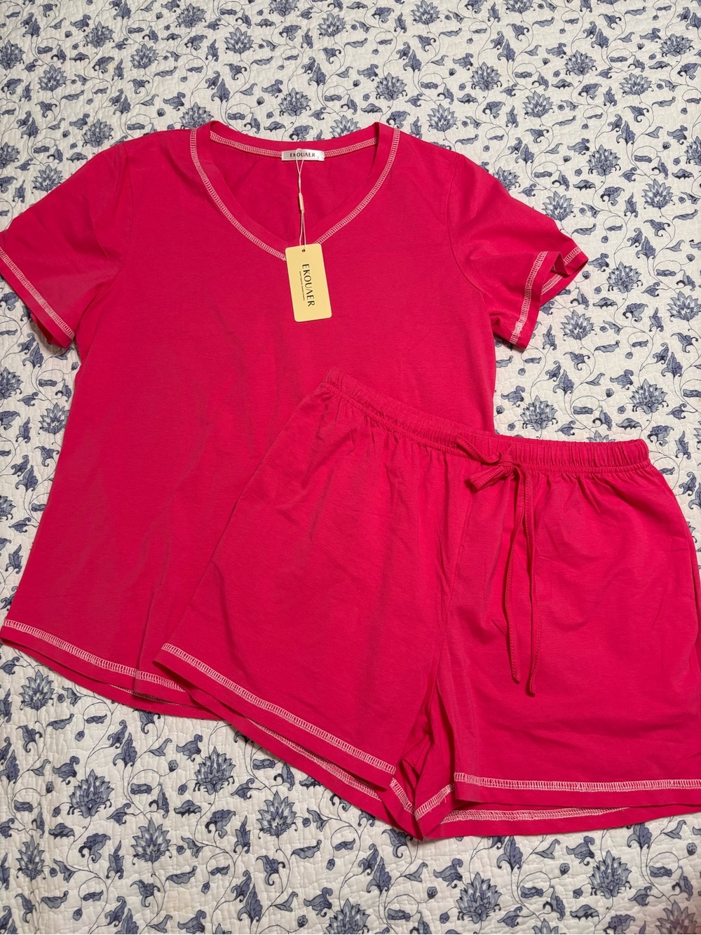 Ekouaer women’s size Small Hot Pink Pajamas shorts and short sleeve top COTTON